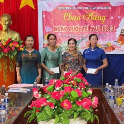 Công đoàn cơ sở Hợp tác xã Thủy sản Rạng Đông tổ chức họp mặt kỷ niệm ngày Quốc tế phụ nữ 8/3